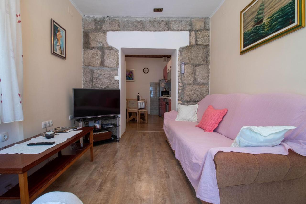 Apartman Ivan Drnis Luaran gambar